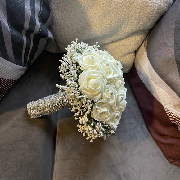 Wedding bouquets (4) and boutonnières (4) - Picture 11 of 13